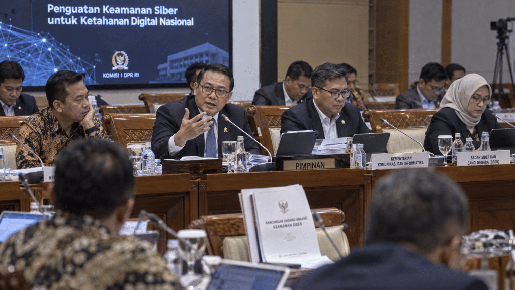 Pembahasan kebijakan regulasi dan payung hukum tata kelola terkait ancaman serangan siber BSSN.